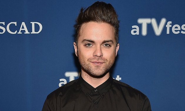 26 famosos que se assumiram LGBT em 2017: Thomas Dekker