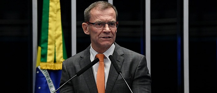 50 LGBT mais influentes de 2020: o senador gay pela Rede Fabiano Contarato