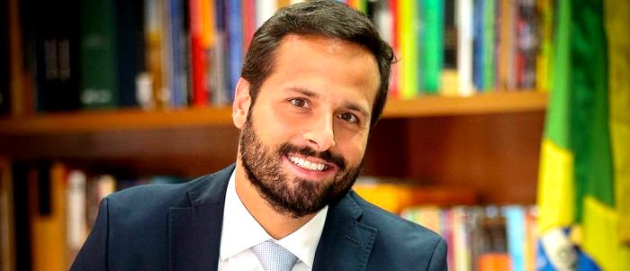 50 LGBT mais influentes de 2020: o deputado gay Marcelo Calero
