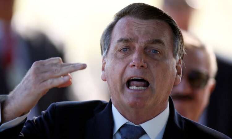 Bolsonaro perde processo contra Carlos Minc
