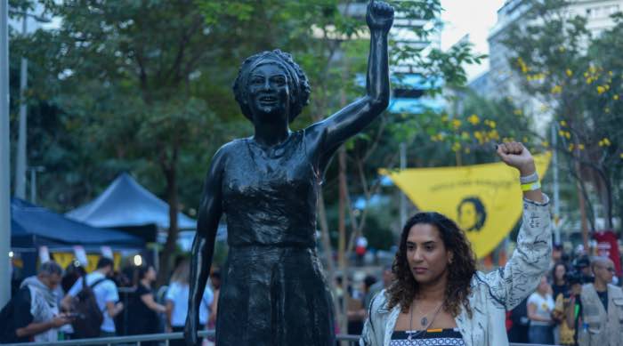 estatua Marielle franco