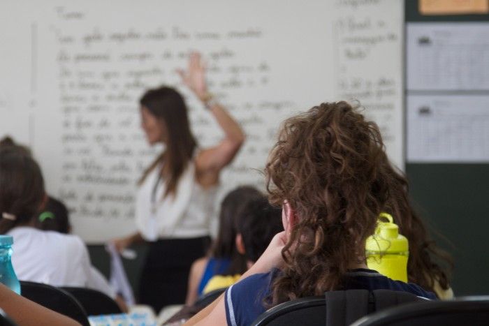 Aluna transexual ameaça professora de morte em Minas Gerais