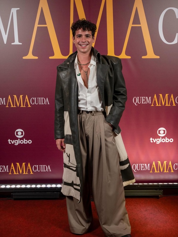 20 atores gatos e sarados da novela Quem Ama, Cuida: João Victor Gonçalves