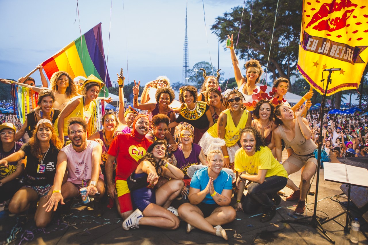Blocos LGBT e feminista se unem no carnaval de Brasília: Thutankasmona e Essa Boquinha Eu Já Beijei