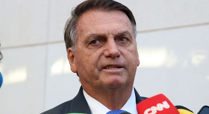 Bolsonaro: multa por kit gay