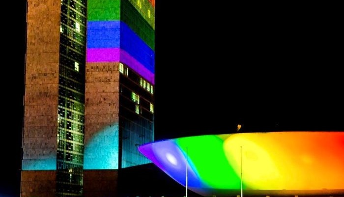 iluminação arco-íris lgbt congresso nacional brasilia orgulho