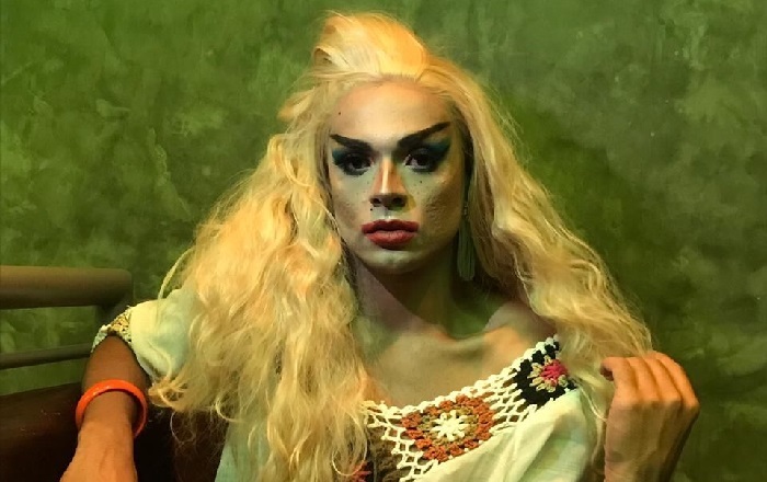 Cassia Labaxúrias: drag queen se apresenta no Sábadrag, festa que celebra arte drag queen no La Rubia Café