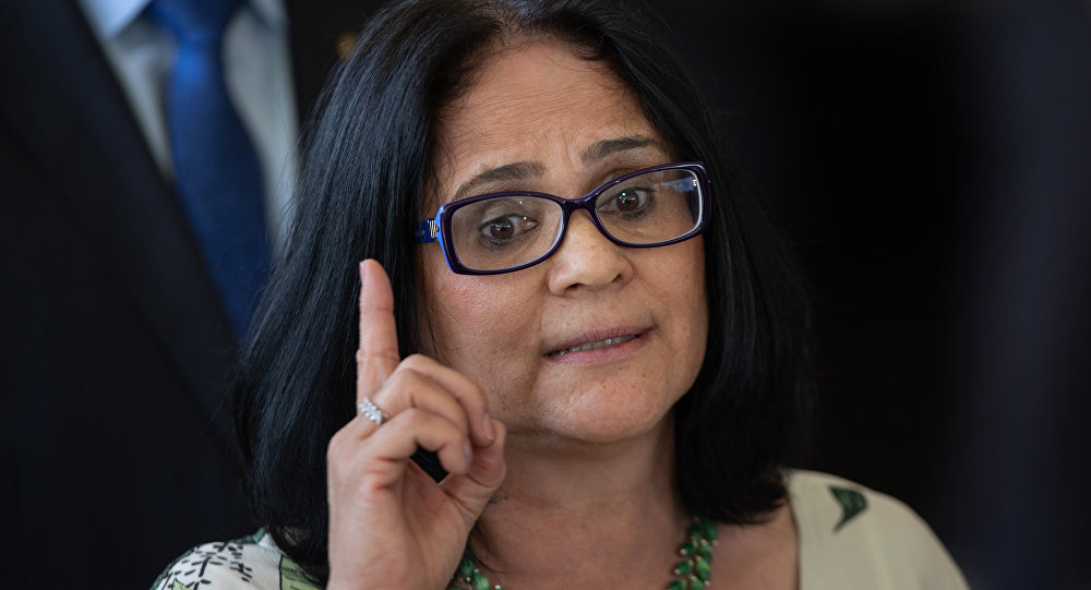 Damares Alves é segunda ministra mais bem avaliada do Brasil