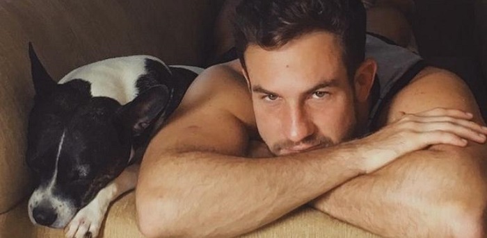 Apresentador da CNN Brasil, Daniel Adjuto se assume gay