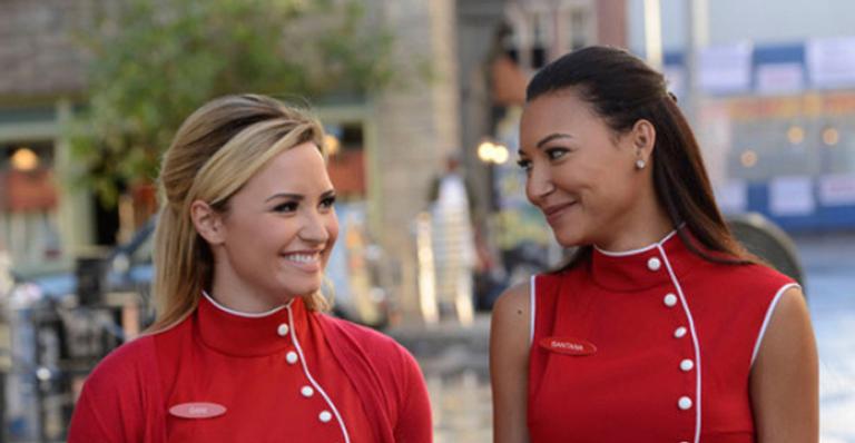 Demi Lovato presta homenagem a Naya Rivera, com quem namorou em Glee