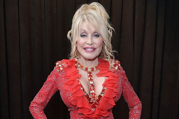 Dolly Parton ajudou a vacina da covid-19