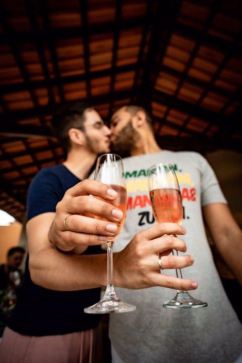 Leonardo Domiciano surpreende Fábio Felix com pedido de casamento. Deputado é o primeiro gay assumido na Câmara Legislativa do Distrito Federal