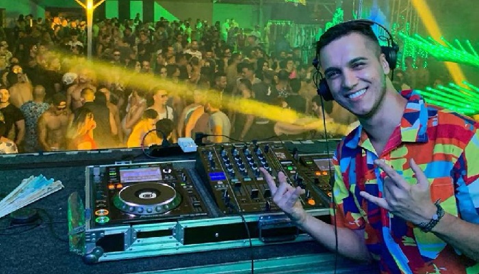DJ recifense radicado no Rio Filipe Guerra chega ao 1º lugar do Top 30 Gay Brasil com Turn It On