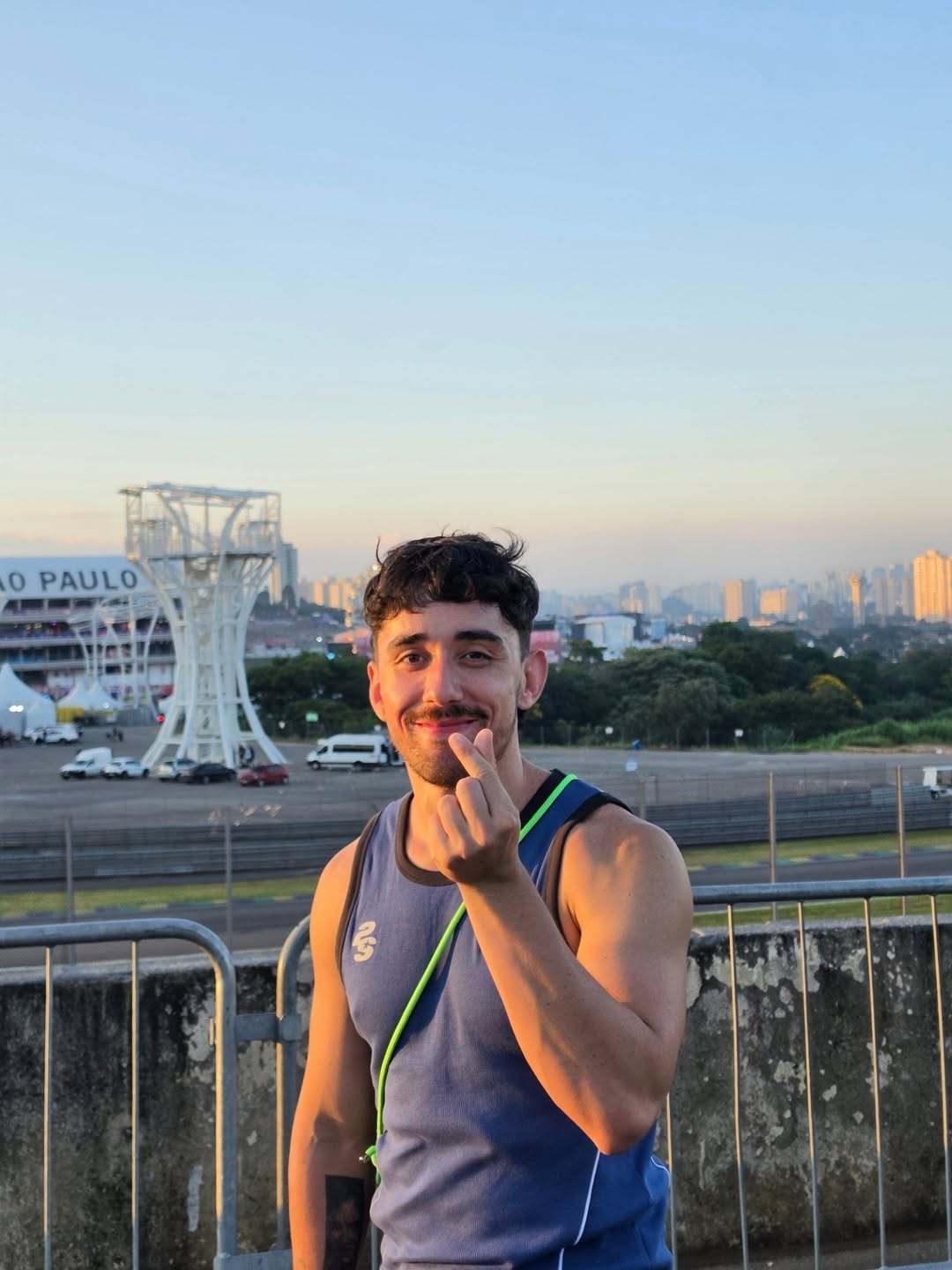 Vaza suposto nude do influenciador gay Felipe Goldenboy