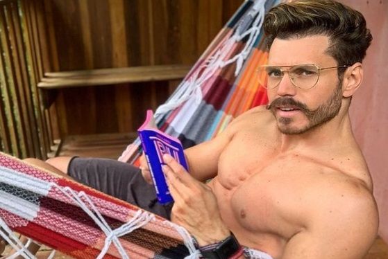 Franklin David, do TV Fama, se assumiu gay no Instagram