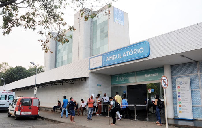 Hospital de Base: jornalista cai do 3º andar