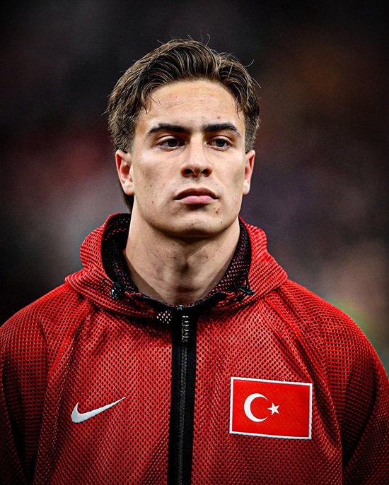 Jogadores gatos e sarados da Copa do Mundo 2026: Kenan Yildiz, da Turquia