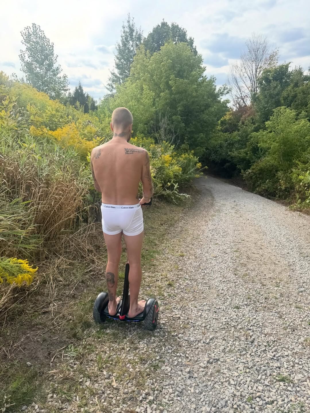 Justin Bieber só de cueca