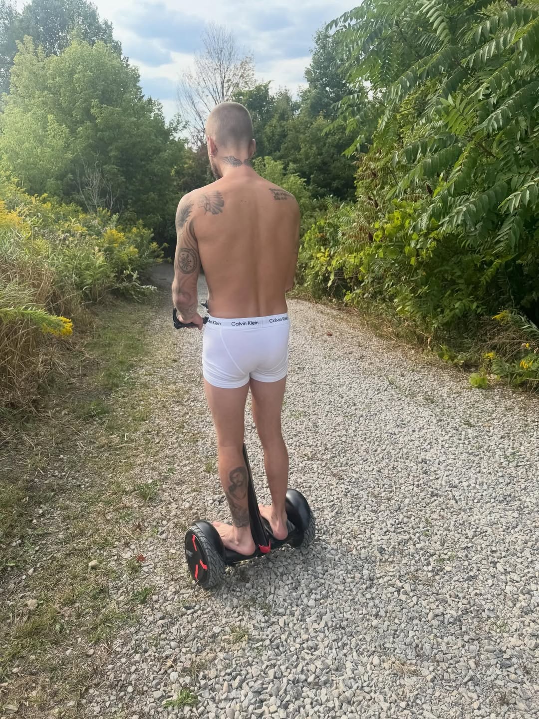 Justin Bieber só de cueca