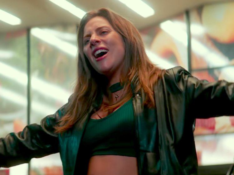 lady_gaga_top_30_gay_brasil_shallow.jpg