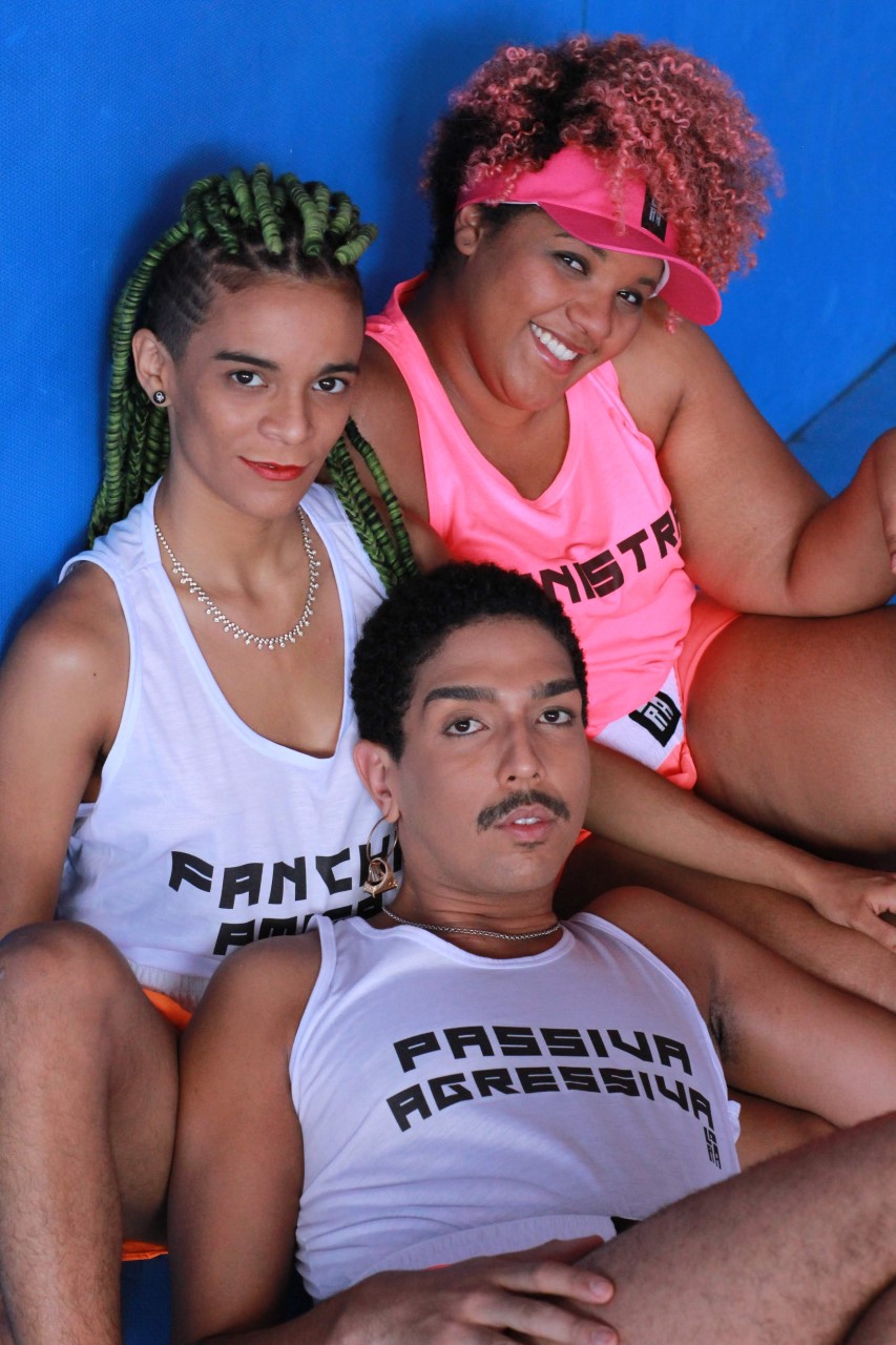 Grife gay Lara lança coleção agênero para o carnaval