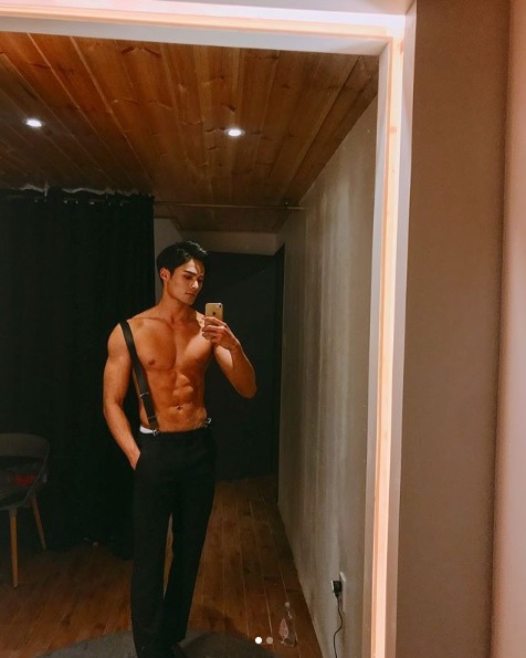 O coreano gostosão Lee Seung Hwan venceu o Mister International 2017