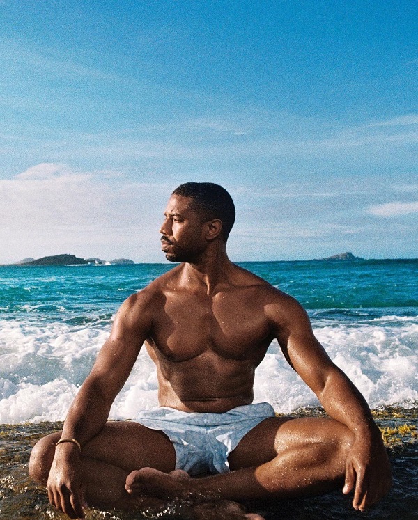 Michael B. Jordan: ator gato e sarado na capa da Men's Health