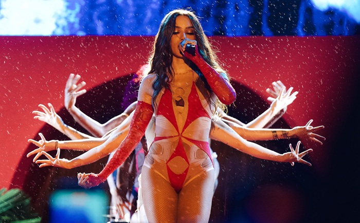 Anitta bate novo recorde no Top 30 Gay Brasil