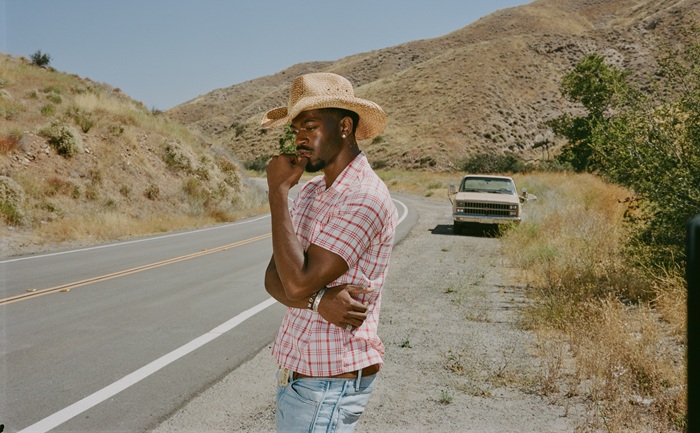 Retorno: Lil Nas X lança clipe com homenagem à mãe