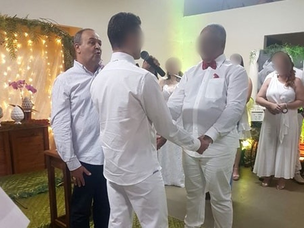 Padre Vicente celebra casamento gay em Assis e é punido