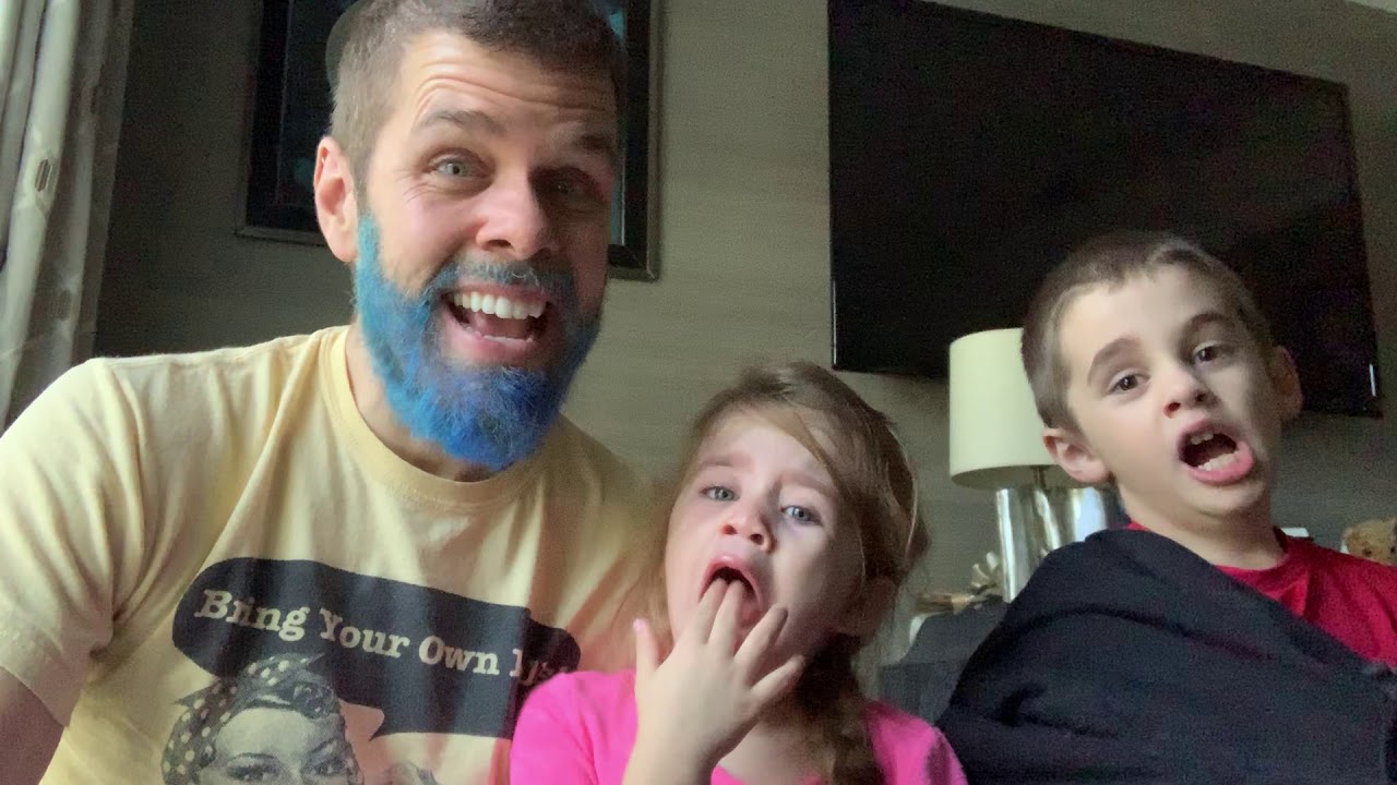 Dia dos Pais: pais gays famosos, o blogueiro Perez Hilton