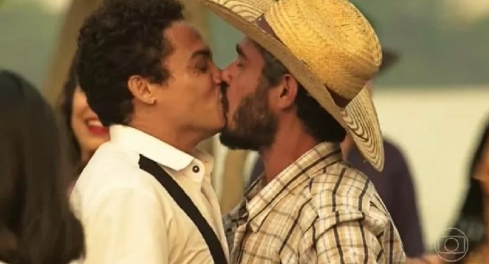 Beijo gay no final de Pantanal com Thommy Schiavo e Silvero Pereira