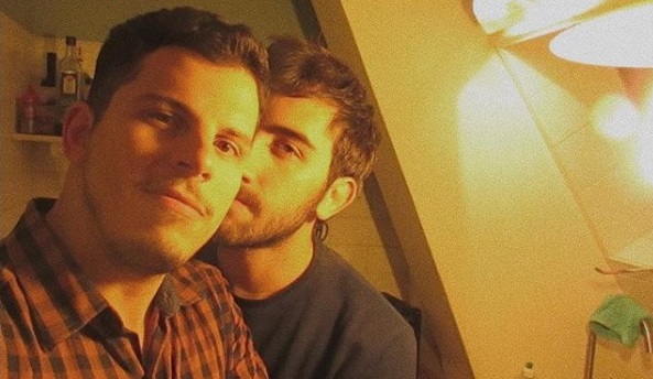 Atores gays: ator Pedro Henrique Muller se declara ao marido