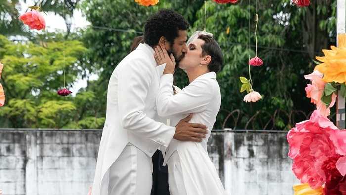 Kelvin e Ramiro se casam no fim de Terra e Paixão