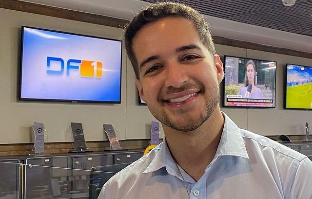 Repórter da Globo, Gabriel Luiz, que é gay assumido, é esfaqueado em Brasília