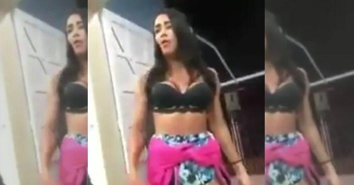 Travesti cobra programa não pago de pastor dentro da igreja