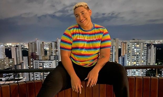 Influenciador gay Yarley Ara fala em adotar filhos