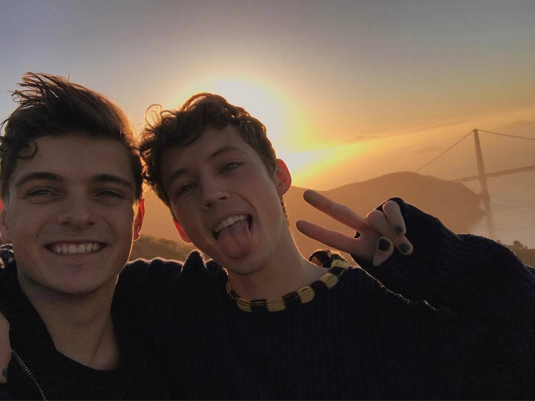 Troye Sivan e Martin Garrix juntinhos: clipe novo é quase um romance