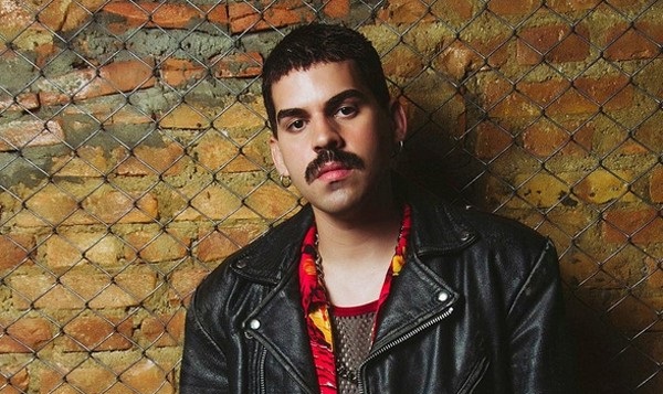 Por que a 'libertação sexual' de Mateus Carrilho é homofóbica