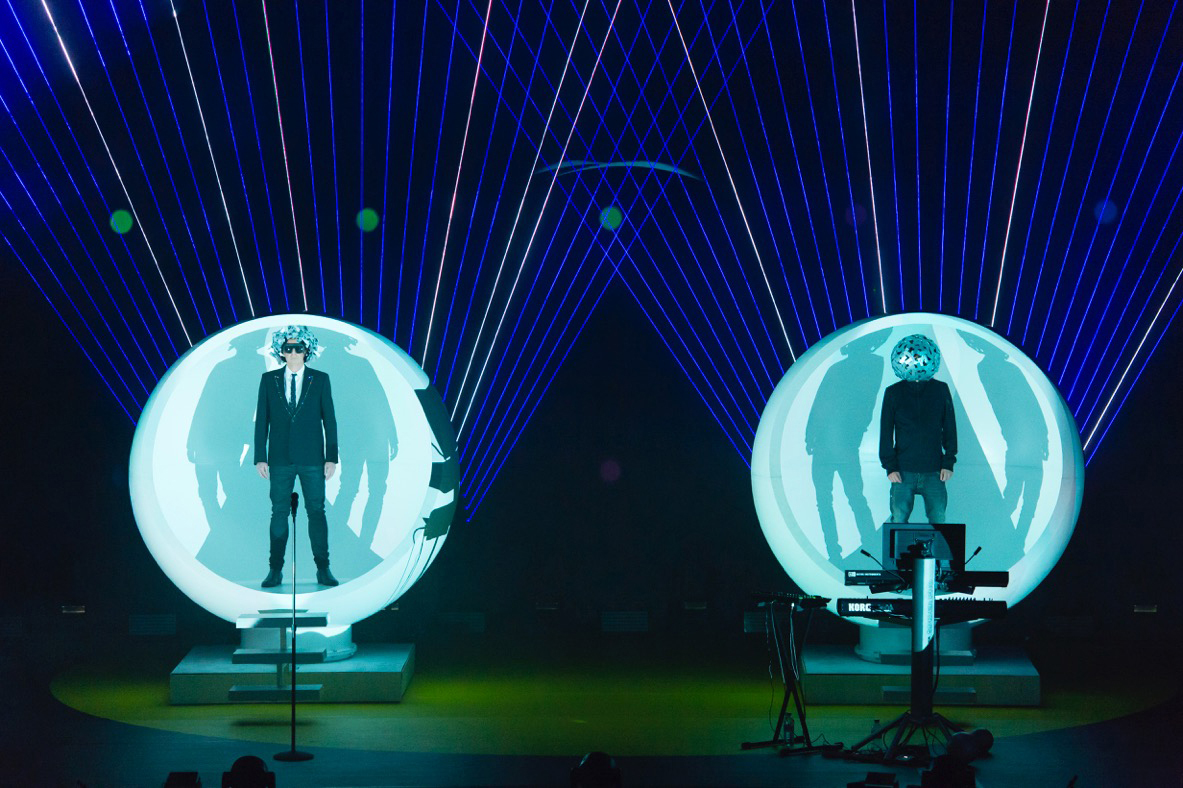 Duo icônico de pop eletrônico, Pet Shop Boys traz turnê ao Brasil